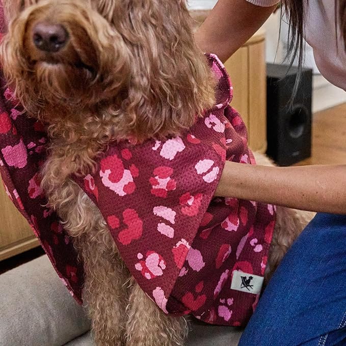 Dock & Bay Pet Towel - Super Absorbent & Quick Drying Dog Towels with Bag - 100% Recycled - Pink Paws, Large (120x70cm, 47x27)