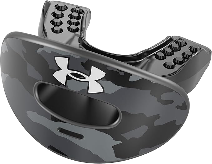 Under Armour Football Lip Guard - Mouthpiece with Strap, Full Mouth Protection for Braces - Black Camo