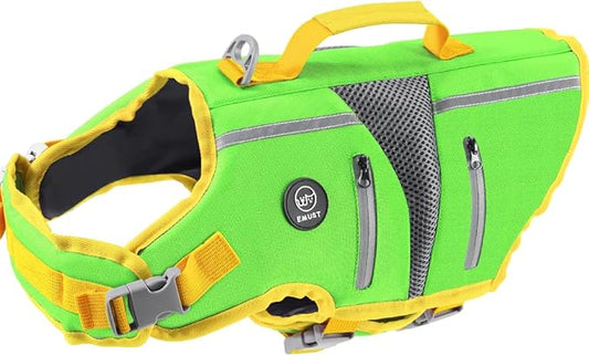 EMUST Dog Life Jacket, Lightweight Reinforced Dog Swim Vest for Small Medium Large Dogs with Pockets, Reflective Pet Float Coat Lifesaver for Boating Swimming Pool, Green, M