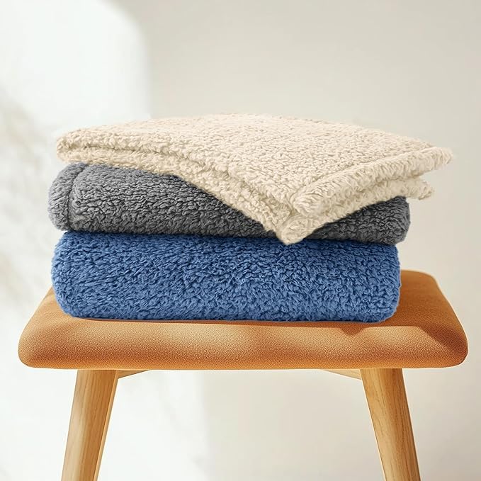 Luciphia Premium Fleece Pet Blanket for Small Medium Dogs Puppy Soft Sherpa Calming Cat Throw Blankets(Beige,41x31 inches)