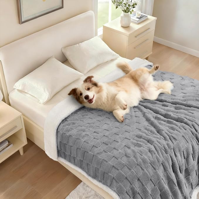 Luciphia Waterproof Dog Blanket for Small Dogs Washable Soft Sherpa Fleece Cat Blankets with 3D Jacquard Cozy Calming Reversible Couch Protector Furniture Protection for Pet, Gray White, 40x28 inch