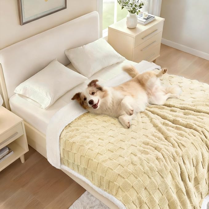 Luciphia Waterproof Dog Blanket for Small Dogs Washable Soft Sherpa Fleece Cat Blankets with 3D Jacquard Cozy Calming Reversible Couch Protector Furniture Protection for Pet, Beige White, 40x28 inch