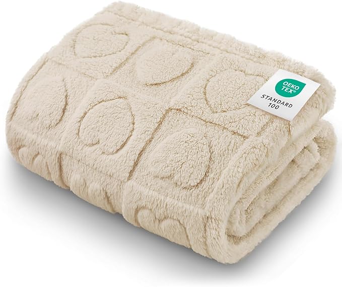 Luciphia Small Dog Blanket Washable Pet Bed Cover Soft Fluffy Puppy Blanket with Premium Fleece 300GSM Cozy Calming Cat Blankets for Indoor Cats Beige 41x31 inch