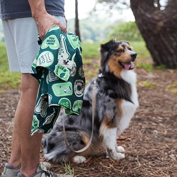 Dock & Bay Pet Towel - Super Absorbent & Quick Drying Dog Towels with Bag - 100% Recycled - Dog & Bay Club, Large (120x70cm, 47x27)