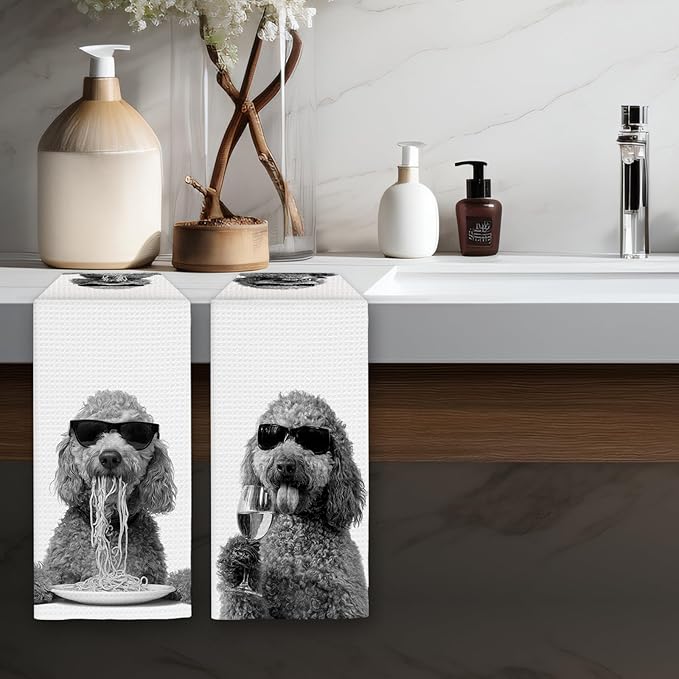 Goldendoole Gifts Wine Kitchen Towels Set of 2, Funny Golden Doole Dog Eating Pasta Decorative Hand Dish Towel for Kitchen Home Bar, Gift for Goldendoole Dog Lovers Home Bar Decor(16x24Inch)
