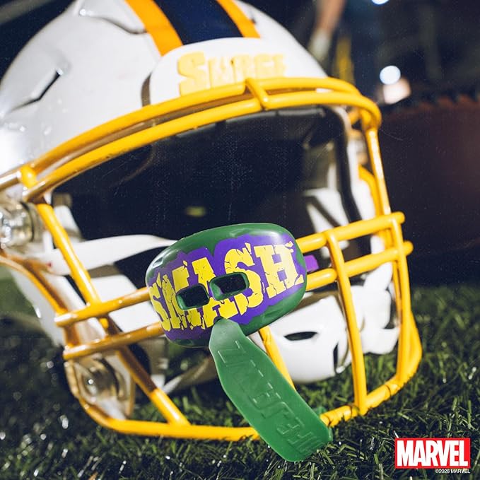 Marvel The Hulk Football Mouth Guard with Detachable Strap, Lip Protector Adults and Junior, Football & Lacrosse (One Size, Green)