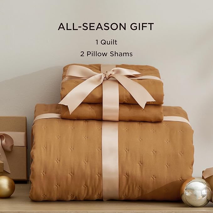 Bedsure Quilts Queen Size - Honey Ginger Bedspread Queen Size & Lightweight Comforter, Boho Coverlet with Clover Pattern, Ultra Soft All-Season Bedding, 90 x 96 Inches | Stitch-Free Quilting, Ultra Soft, Lightweight, Machine Washable, Pet-Friendly