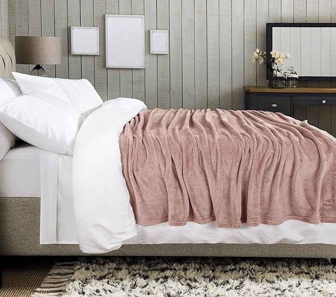 Utopia Bedding Rose Pink Fleece Blanket King Size Lightweight Fuzzy Soft Anti-Static Microfiber Bed Blanket (90x102 Inch)