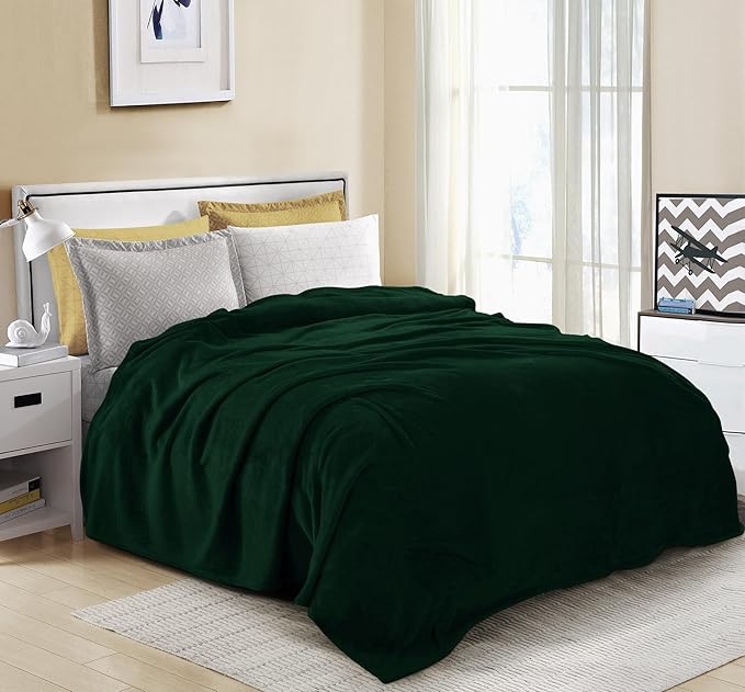 Utopia Bedding Forest Green Fleece Blanket California King Size Lightweight Fuzzy Soft Anti-Static Microfiber Bed Blanket (102x96 Inch)