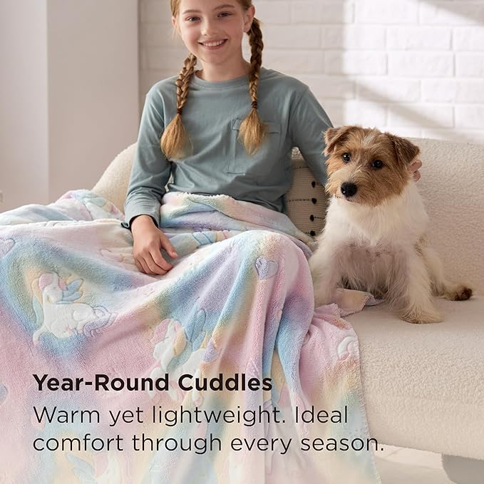 Bedsure Unicorn Glow in The Dark Blanket - Pink Blanket for Girls Kids Age 3-12 as Unicorn Birthday Gift, GentleSoft Cozy Cute Throw for Couch Sofa Bed Home Decor, 50x60