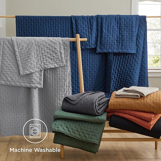 Bedsure California King Quilt - Linen Bedspread California King Size & Lightweight Comforter, Modern Farmhouse Coverlet with Clover Pattern, Ultra Soft All-Season Bedding, 111x106 Inches | Stitch-Free Quilting, Ultra Soft, Lightweight, Machine Washable...