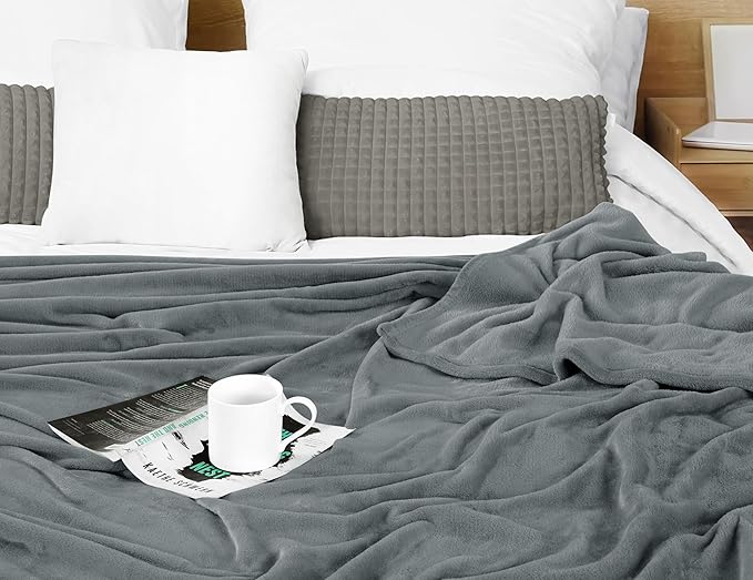 Utopia Bedding Cool Grey Fleece Blanket Twin Size Lightweight Fuzzy Soft Anti-Static Microfiber Bed Blanket (60x80 Inch)