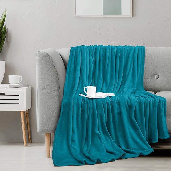 Utopia Bedding Turquoise Fleece Blanket Throw Size Lightweight Fuzzy Soft Anti-Static Microfiber Bed Blanket (60x50 Inch)