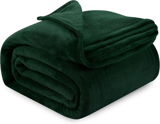 Utopia Bedding Forest Green Fleece Blanket California King Size Lightweight Fuzzy Soft Anti-Static Microfiber Bed Blanket (102x96 Inch)