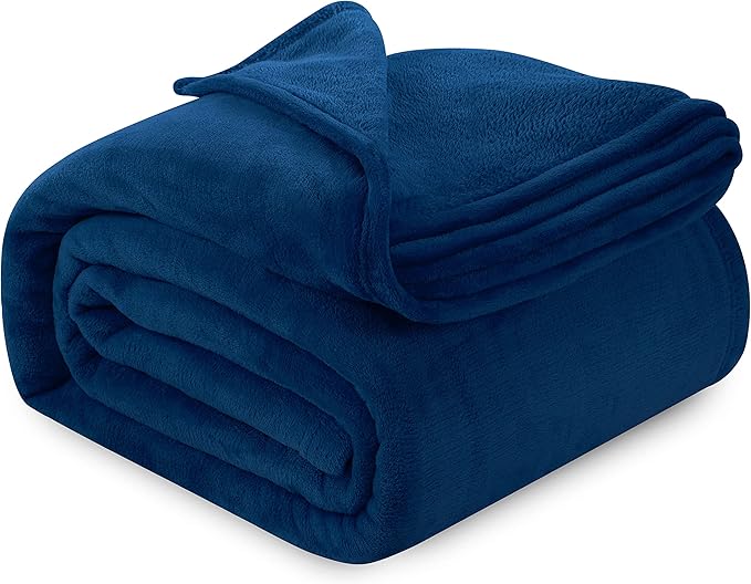 Utopia Bedding Navy Fleece Blanket Twin Size Lightweight Fuzzy Soft Anti-Static Microfiber Dorm Bed Blanket (90x66 Inch)