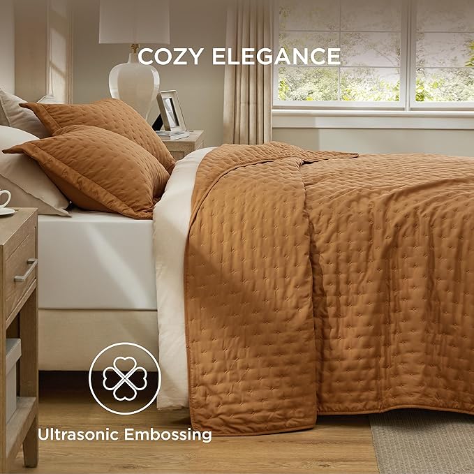 Bedsure King Quilt - Honey Ginger Bedspread King Size & Lightweight Comforter, Boho Coverlet with Clover Pattern, Ultra Soft All-Season Bedding, 106 x 96 Inches | Stitch-Free Quilting, Ultra Soft, Lightweight, Machine Washable, Pet-Friendly