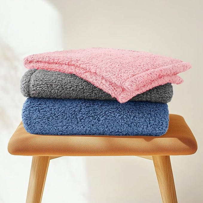Luciphia Premium Fleece Pet Blanket for Small Medium Dogs Puppy Soft Sherpa Calming Cat Throw Blankets(Pink,41x31 inches)