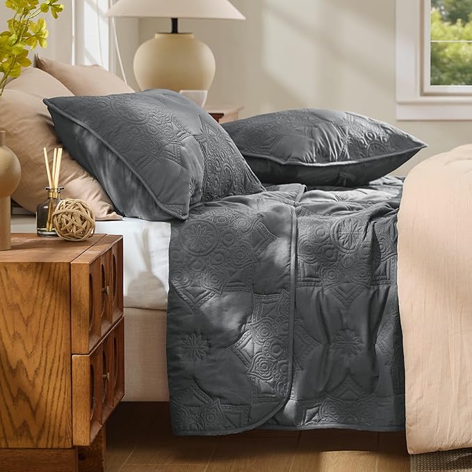 Bedsure King Size Quilt - Stitch-Free Ultrasonic Quilting, Dark Grey Bedspread with Modern Vintage Mandala Embossed Pattern, Lightweight All-Season Comforter & Coverlet, 106 x 96 Inches | Stitch-Free Quilting, Ultra Soft, Lightweight, Machine Washable,...