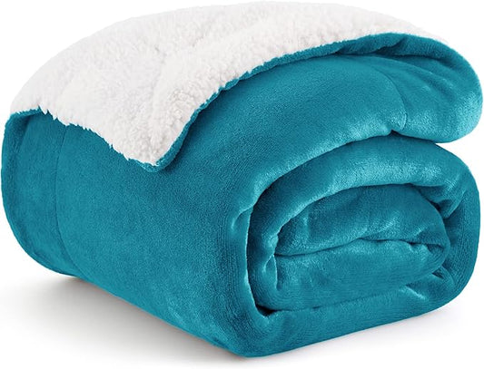 Bedsure GentleSoft Sherpa Fleece Throw Blanket for Couch, Non-Heated, Thick and Warm Throw for Women and Men, Soft Fuzzy Plush Blanket for Winter, Teal, 50x60 Inches