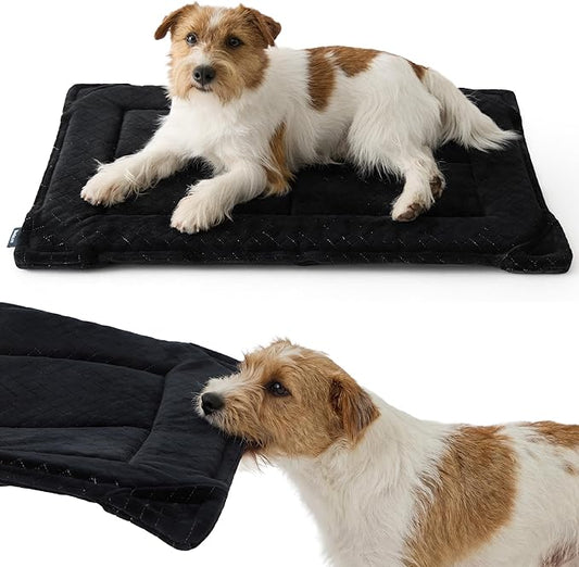 Bedsure Chew Resistant Dog Bed Medium Size Dog - Chew Proof Dog Crate Pad Machine Washable Durable Kennel Mat for Chewers with Reinforced Corners, Black, 29x18 in