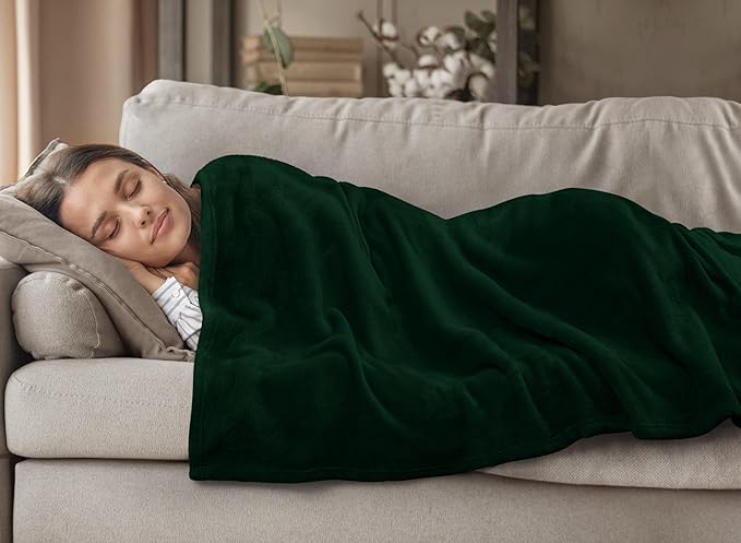 Utopia Bedding Forest Green Fleece Blanket California King Size Lightweight Fuzzy Soft Anti-Static Microfiber Bed Blanket (102x96 Inch)