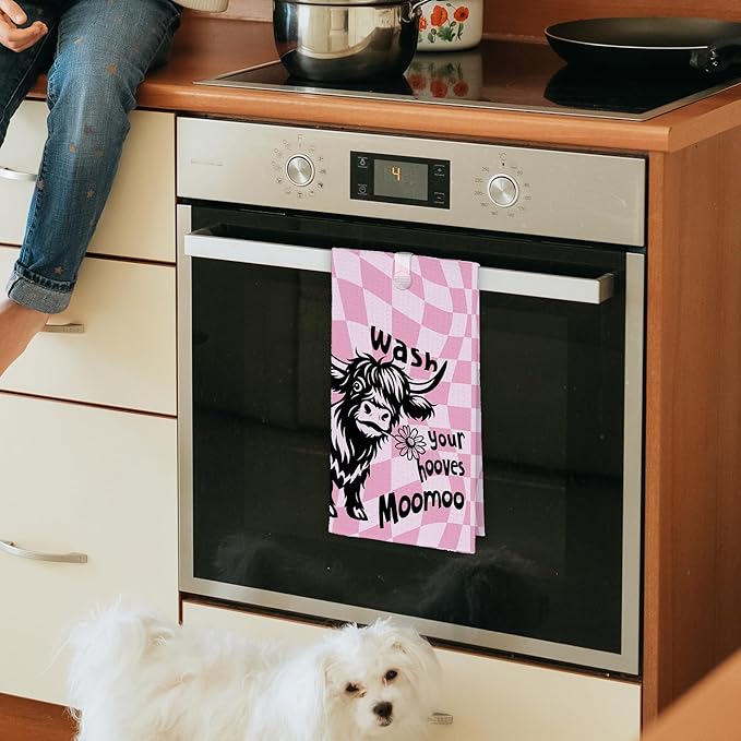 Funny Highland Cow Pink Bathroom Kitchen Towels, Cute Wash Your Hooves Hand Towel for Girly Teens Room, Farmhouse Gifts for Farmer, Trendy Preppy Checkered Dish Towels Decor for Dorm 16x24in