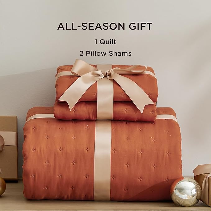 Bedsure Quilts Queen Size - Red Orange Bedspread Queen Size & Lightweight Comforter, Boho Coverlet with Clover Pattern, Ultra Soft All-Season Bedding, 90 x 96 Inches | Stitch-Free Quilting, Ultra Soft, Lightweight, Machine Washable, Pet-Friendly