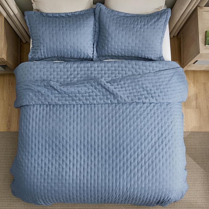 Bedsure King Quilt - Mineral Blue Bedspread King Size & Lightweight Comforter, Modern Coastal Coverlet with Clover Pattern, Ultra Soft All-Season Bedding, 106 x 96 Inches | Stitch-Free Quilting, Ultra Soft, Lightweight, Machine Washable, Pet-Friendly