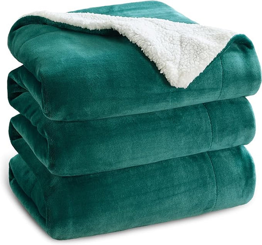 Bedsure GentleSoft Sherpa Fleece Blankets King Size for Bed, Non-Heated, Thick and Warm Throw for Women and Men, Soft Fuzzy Plush King Blanket for Winter, Forest Green, 108x90 Inches