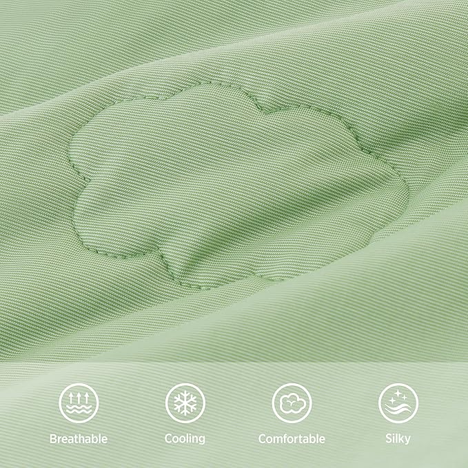 LE SURE Premium Cooling Blankets for Medium Dogs - Washable Dog Cooling Throw Blanket with Q-MAX>0.4，Durable Self Cooling Pet Mat for Cat, Soft Cooling Summer Blanket for Hot Weather, Green, 30x40