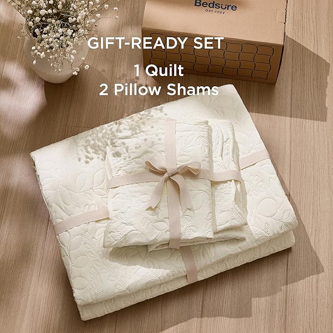 Bedsure Quilts Queen Size - Ultra Soft Pre-Washed Cloud-Like Bedding, All-Season Lightweight Comforter for Country Bedroom, Leaf Design Coverlet in Cream Yellow, 90 x 96 Inches | Stitch-Free Quilting, Ultra Soft, Lightweight, Machine Washable, Pet-Frie...