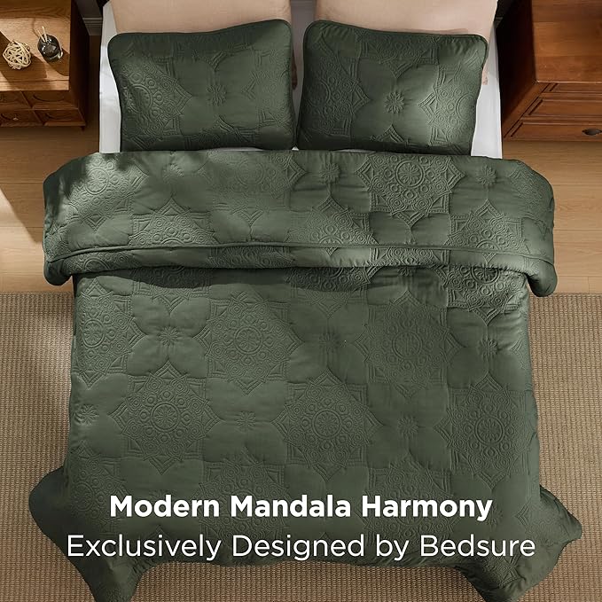 Bedsure Quilts Queen Size - Stitch-Free Ultrasonic Quilting,Olive Green Bedspread with Modern Vintage Mandala Embossed Pattern, Lightweight All-Season Comforter & Coverlet, 90 x 96 Inches | Stitch-Free Quilting, Ultra Soft, Lightweight, Machine Washabl...
