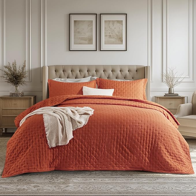 Bedsure Quilts Queen Size - Red Orange Bedspread Queen Size & Lightweight Comforter, Boho Coverlet with Clover Pattern, Ultra Soft All-Season Bedding, 90 x 96 Inches | Stitch-Free Quilting, Ultra Soft, Lightweight, Machine Washable, Pet-Friendly