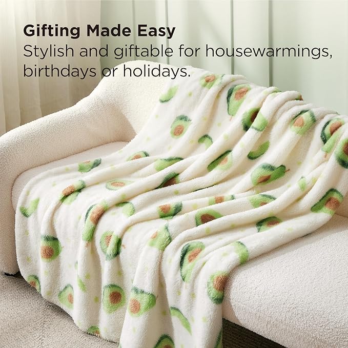 Bedsure Cute Avocado Throw Blanket - Soft Fleece Throw for Girls Boys Teens Kids as Gifts, GentleSoft Cozy Fuzzy Room Decor Aesthetic Fruit Pattern Blankets for Couch Sofa Bed Camping, 50x60