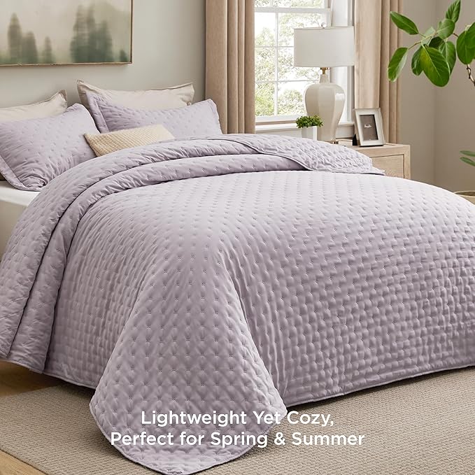 Bedsure King Quilt - Purple Bedspread King Size & Lightweight Comforter, Modern Farmhouse Coverlet with Clover Pattern, Ultra Soft All-Season Bedding, 106 x 96 Inches | Stitch-Free Quilting, Ultra Soft, Lightweight, Machine Washable, Pet-Friendly
