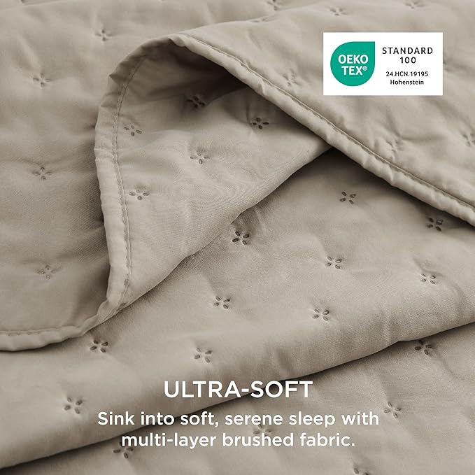 Bedsure King Quilt - Taupe Bedspread King Size & Lightweight Comforter, Modern Farmhouse Coverlet with Clover Pattern, Ultra Soft All-Season Bedding, 106 x 96 Inches | Stitch-Free Quilting, Ultra Soft, Lightweight, Machine Washable, Pet-Friendly